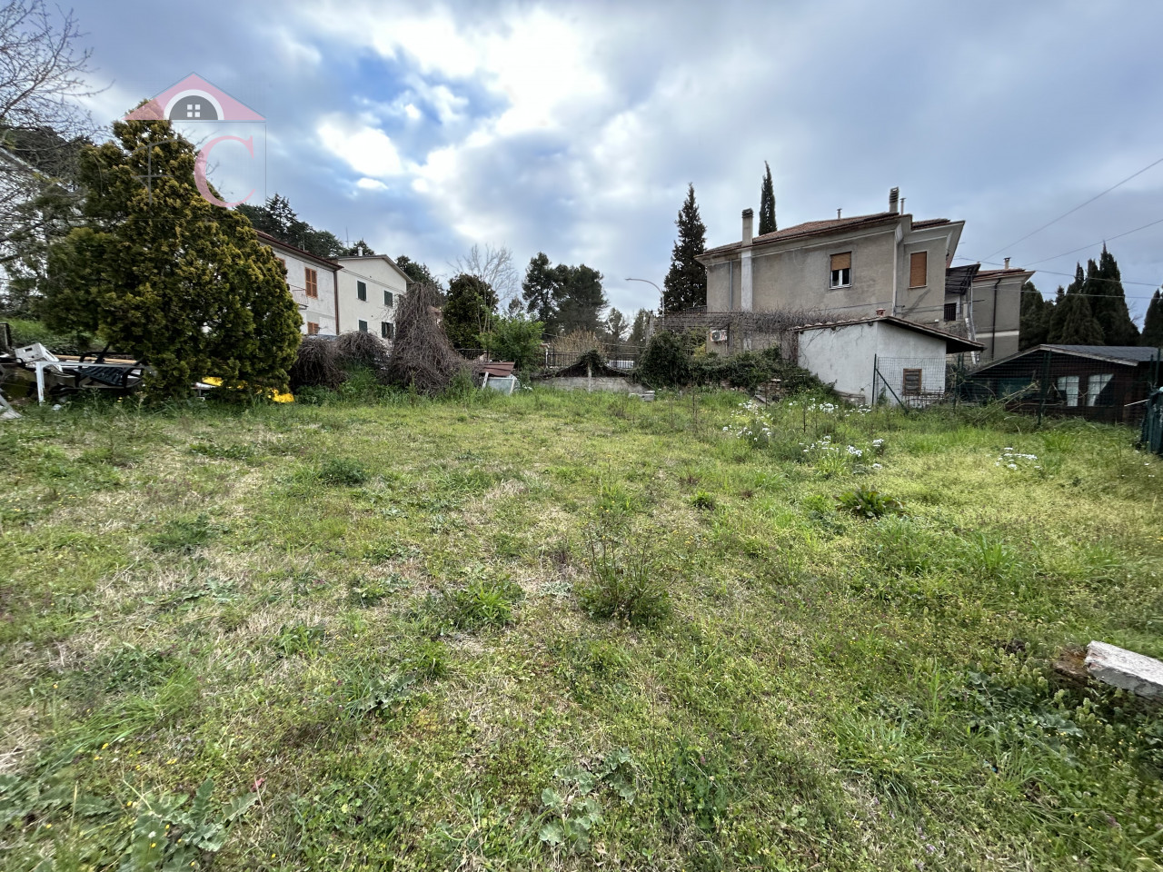 narni scalo magazzino con 300mq di giardino   7.jpg